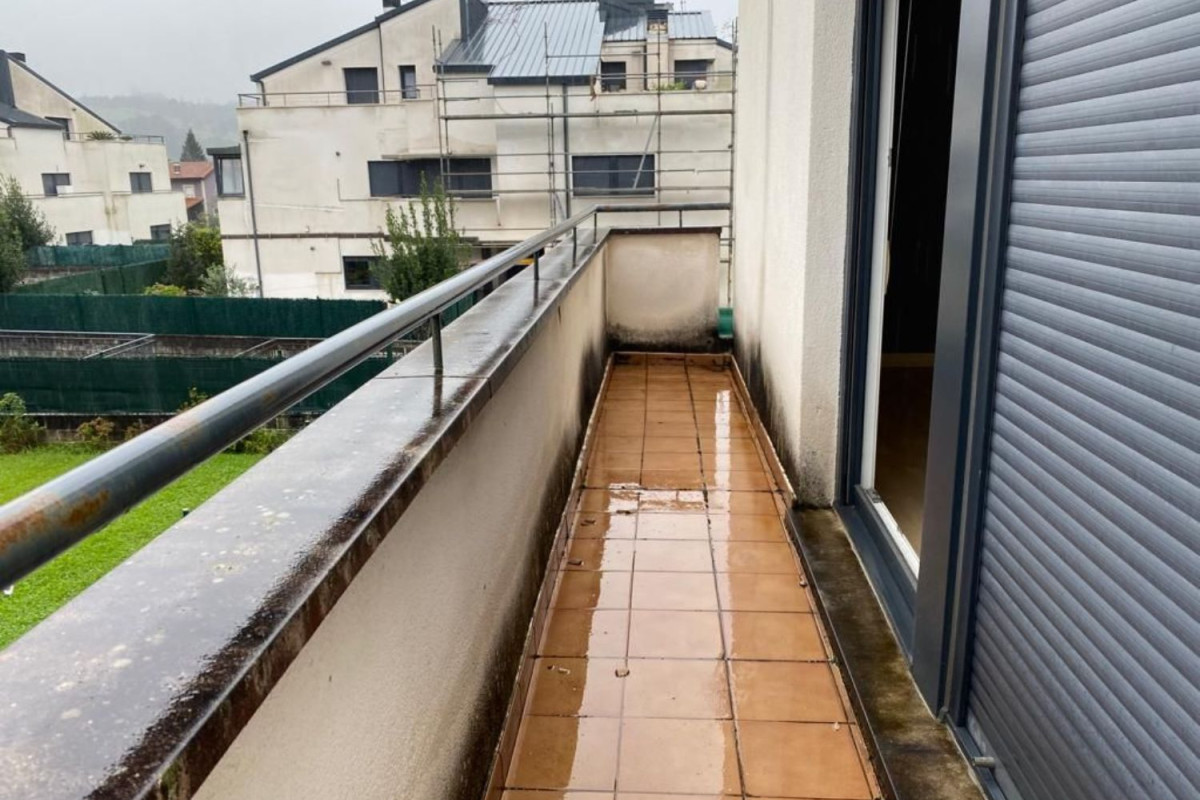 Piso en venta en calle Pomaluengo, Kastañeda
 photo 3