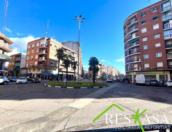 Piso en venta en  Avenida de Pío XII, Talavera de la Reina photo 1