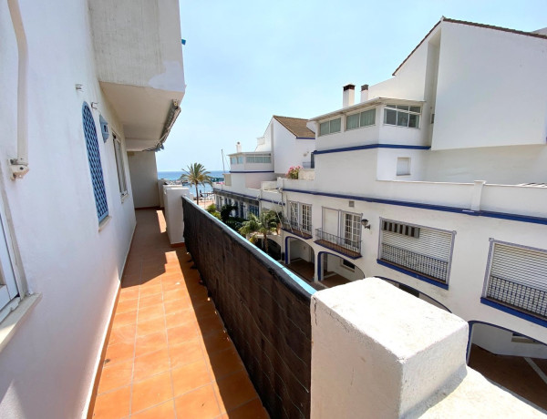 Apartment for sale in  Avenida del Carmen, Estepona photo 3