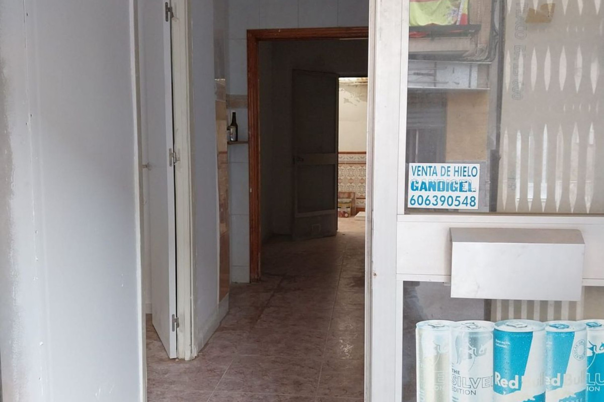 Sprzedaż parteru w Av de Beniopa, Gandia
photo 3