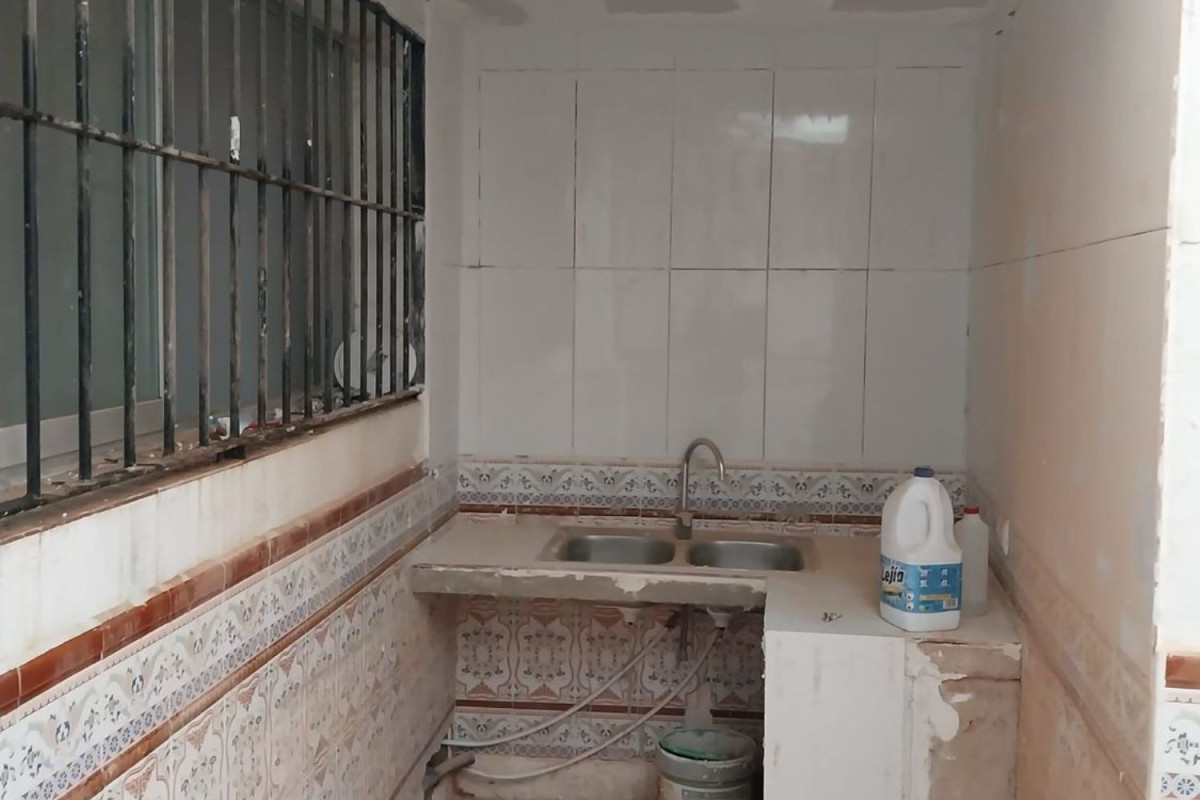 Sprzedaż parteru w Av de Beniopa, Gandia
photo 5