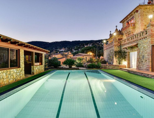 Detached villa for sale in Calle de la Selva, Calonge photo 1