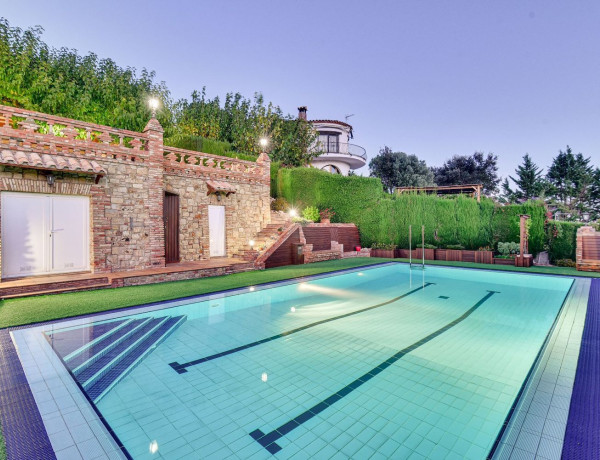 Detached villa for sale in Calle de la Selva, Calonge thumbnail 2