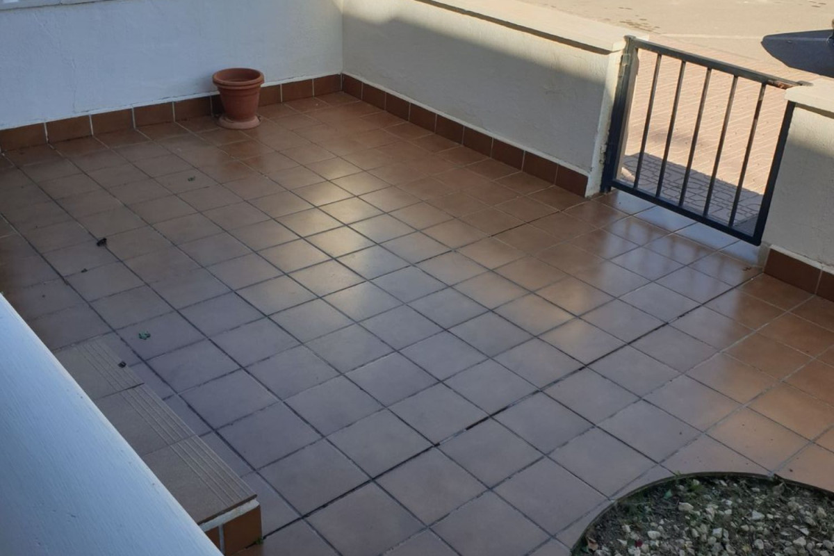 Sprzedaż niezależnego domku jednorodzinnego w Calle ISLA MALLORCA s/n, Los Alcázares photo 4