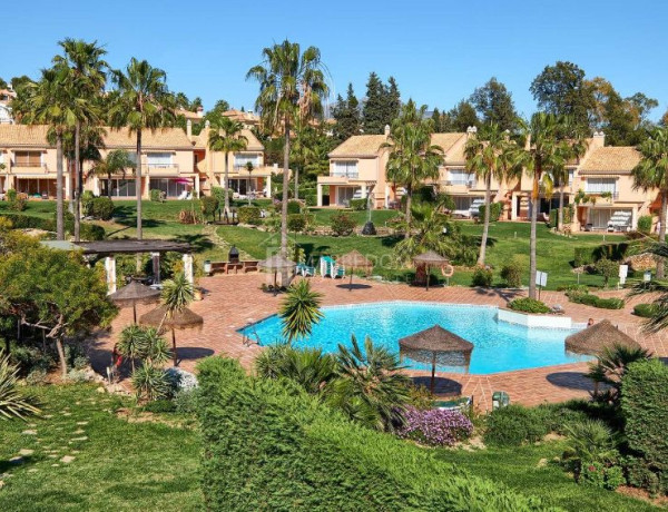 Semi-detached house for sale in Calle Vial de Cortes , Estepona photo 1