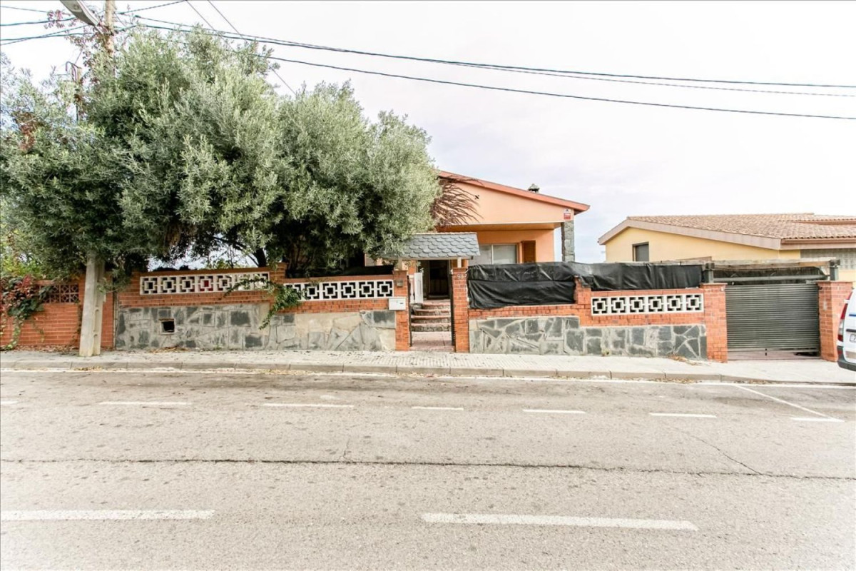 Venta de chalet independiente en Sant Muç - Castellnou - Can Mir, Rubí
 photo 2