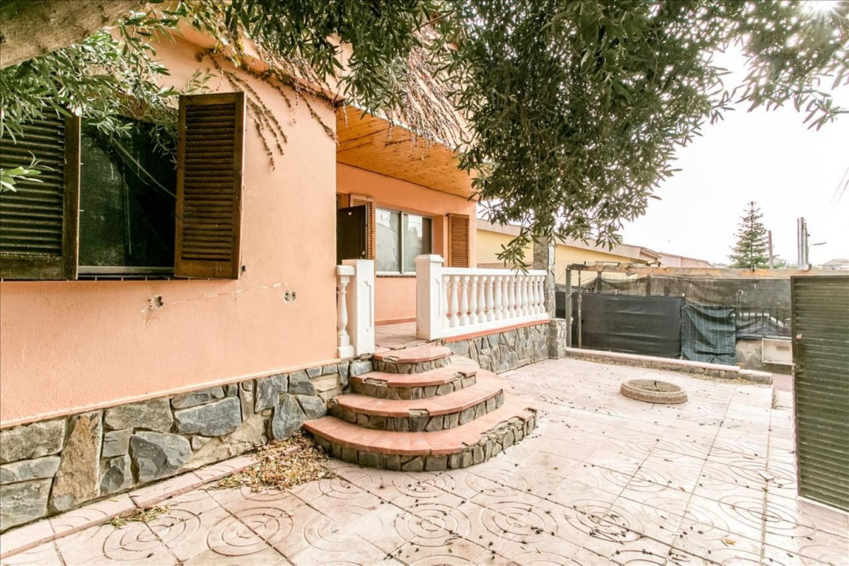 Venta de chalet independiente en Sant Muç - Castellnou - Can Mir, Rubí
 photo 3