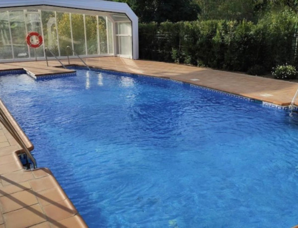Продажа квартиры в Elviria-Cabopino , Marbella thumbnail 1