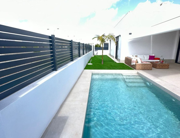Chalet independiente en venta en Tiepolo, Cartagena thumbnail 2