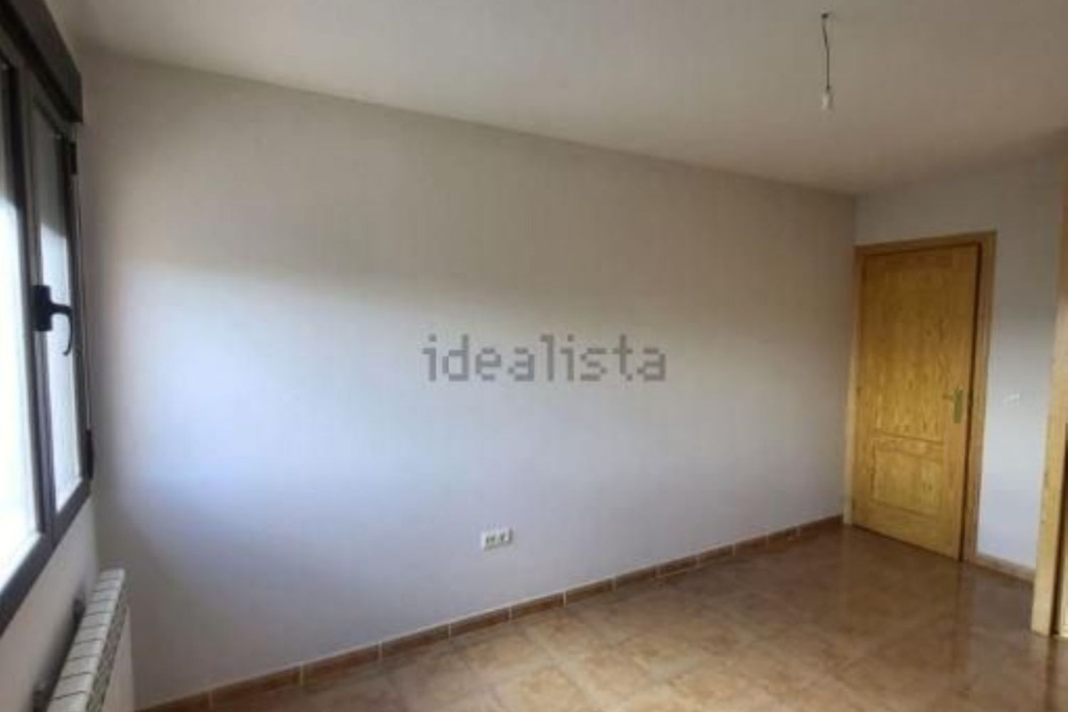 Sale of townhouse in , Navas de Oro photo 3