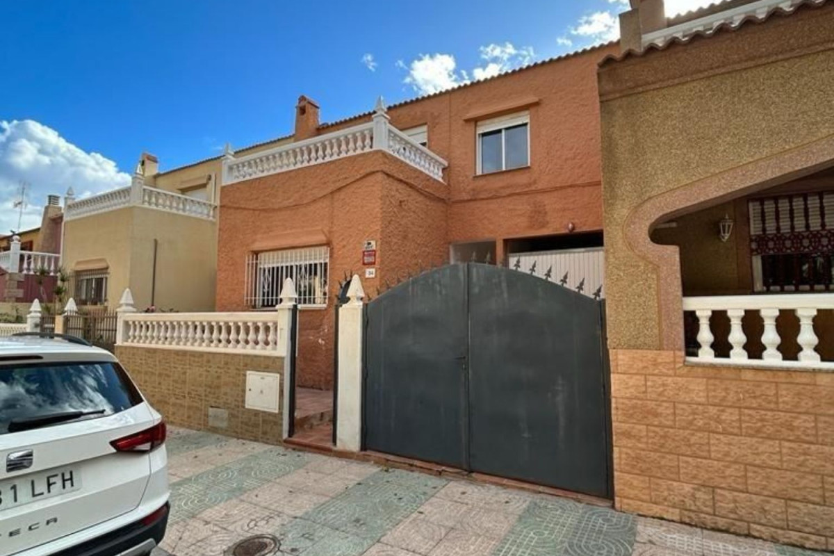 Venta de bajo en La Gangosa, Vícar
photo 1