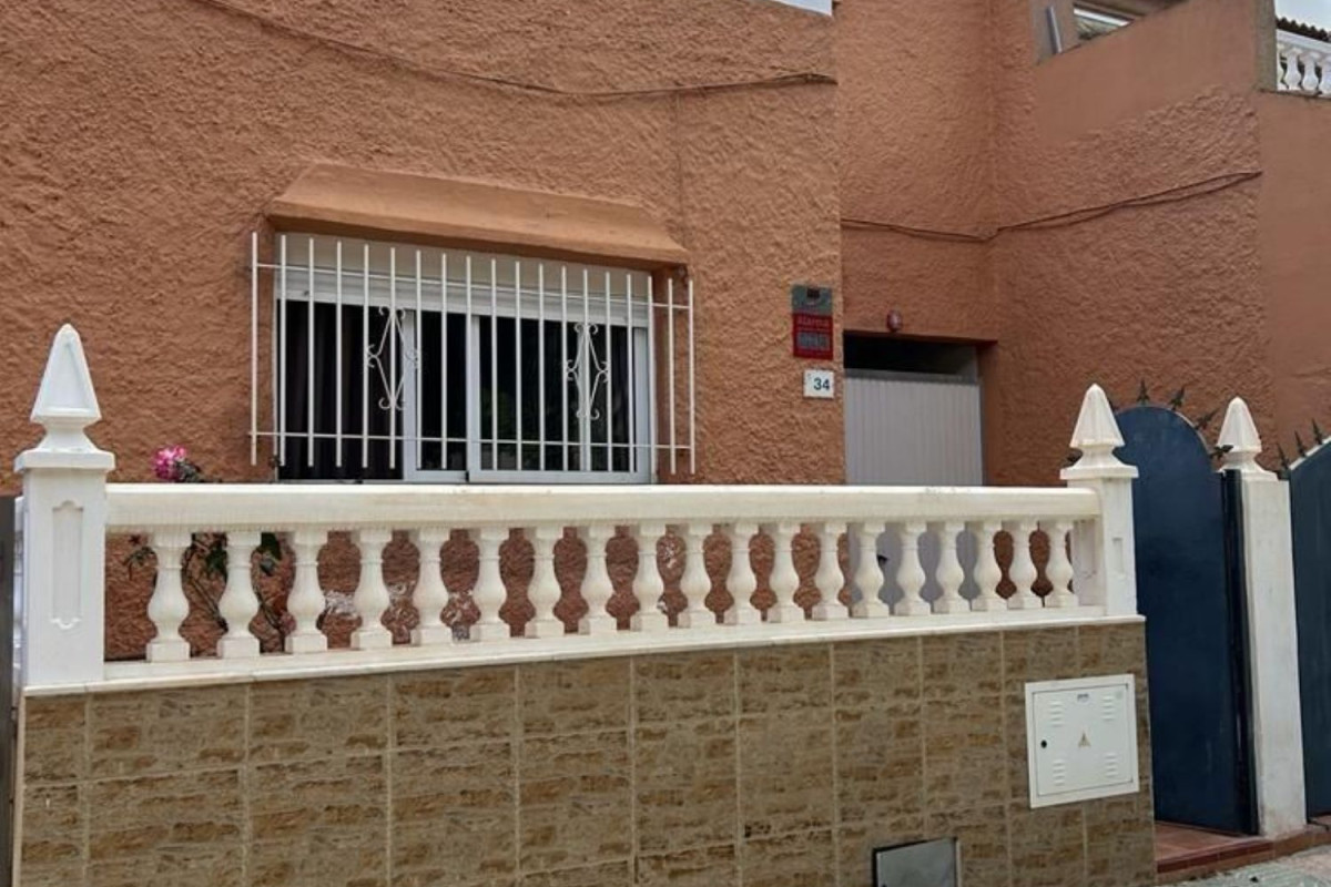Venta de bajo en La Gangosa, Vícar
photo 2