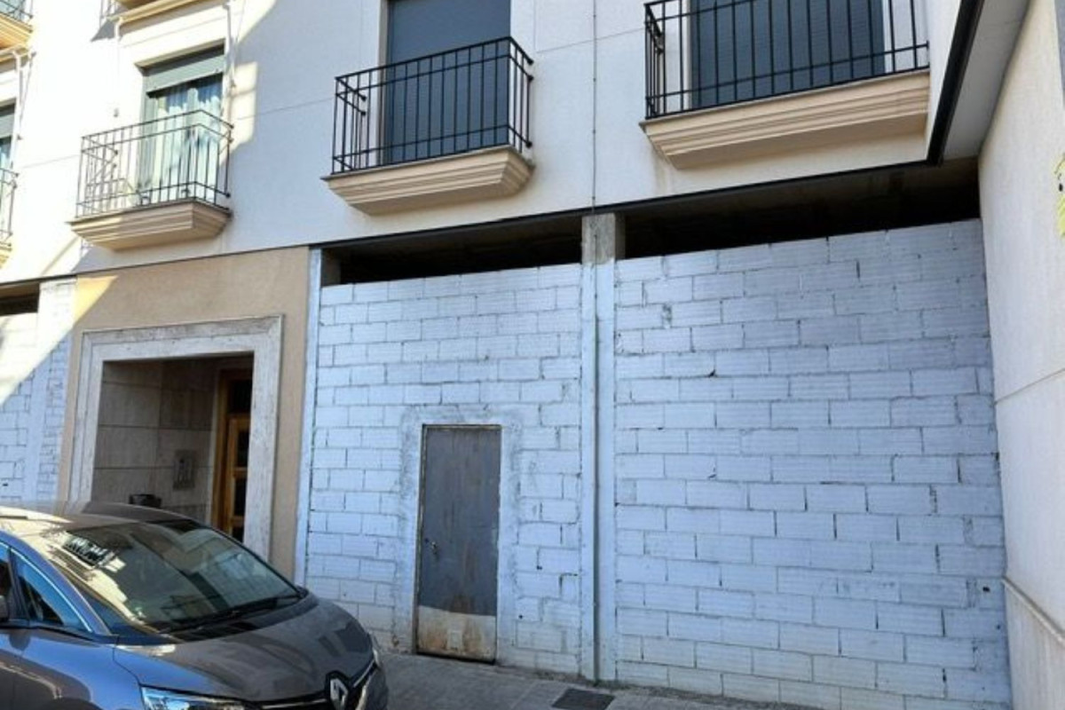 Properties for sale and rent in Spain photo 1