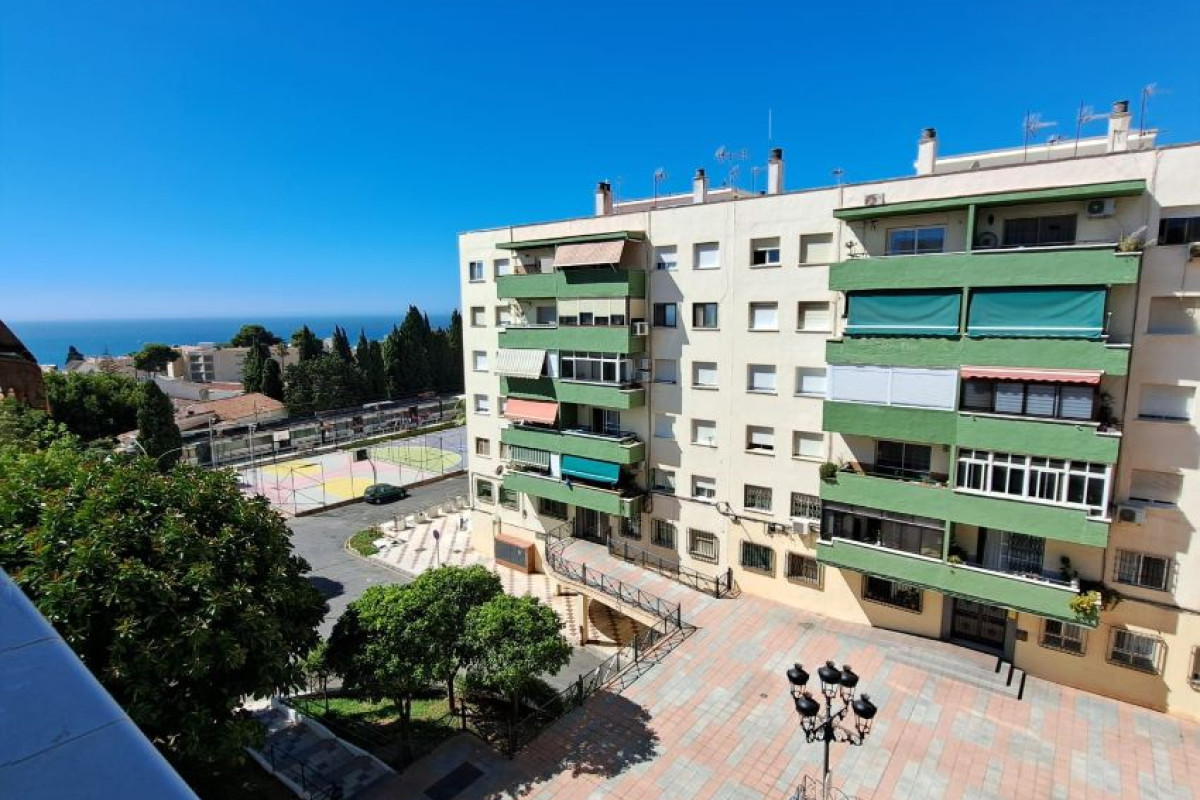 Продажа квартиры на Avenida del Carmelo, 6, Торремолинос
photo 1