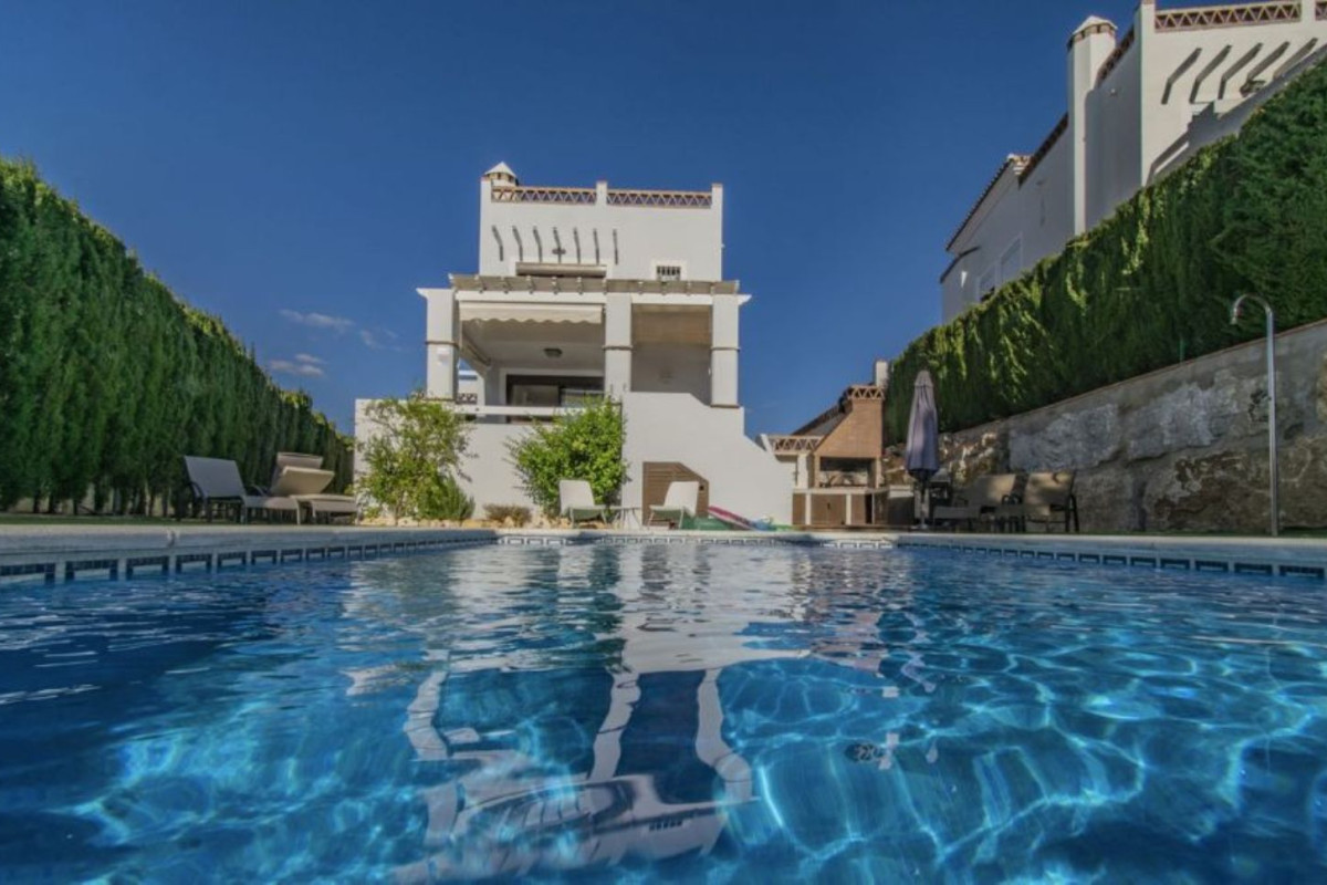 Venta de chalet independiente en Avenida de la Resina, 38, Estepona
 photo 2