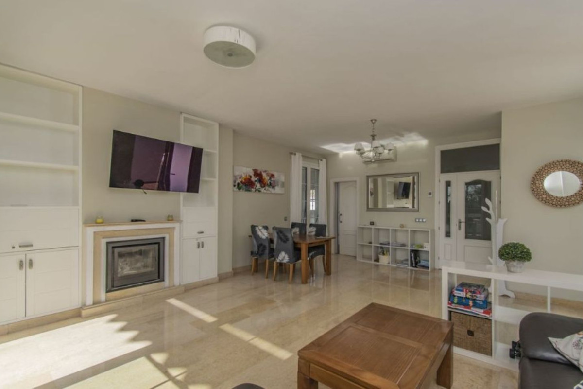Venta de chalet independiente en Avenida de la Resina, 38, Estepona
 photo 4
