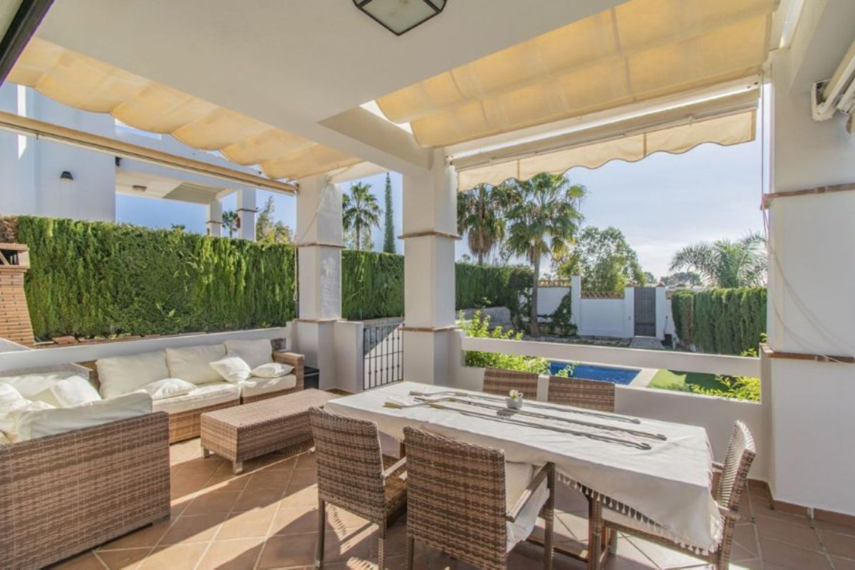 Venta de chalet independiente en Avenida de la Resina, 38, Estepona
 photo 5