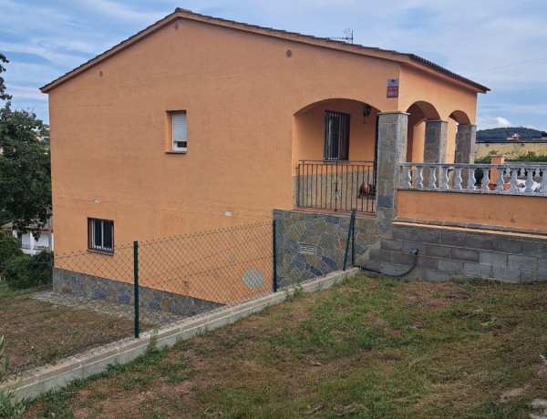 Chalet independiente en venta en GUILLERIES, Maçanet de la Selva thumbnail 1