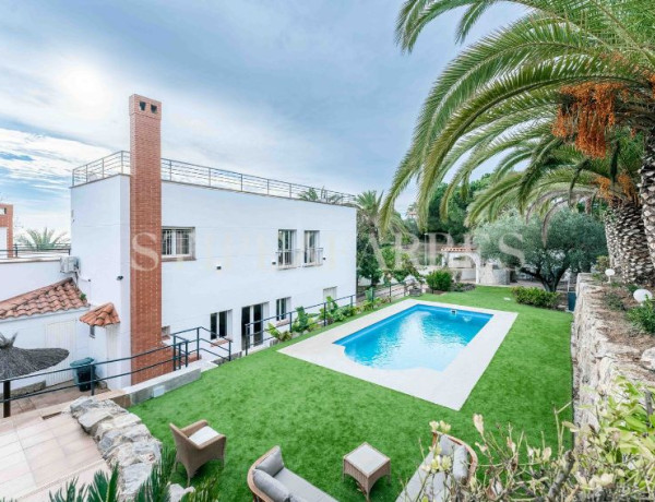 Chalet independiente en venta en , Sant Pol de Mar photo 1