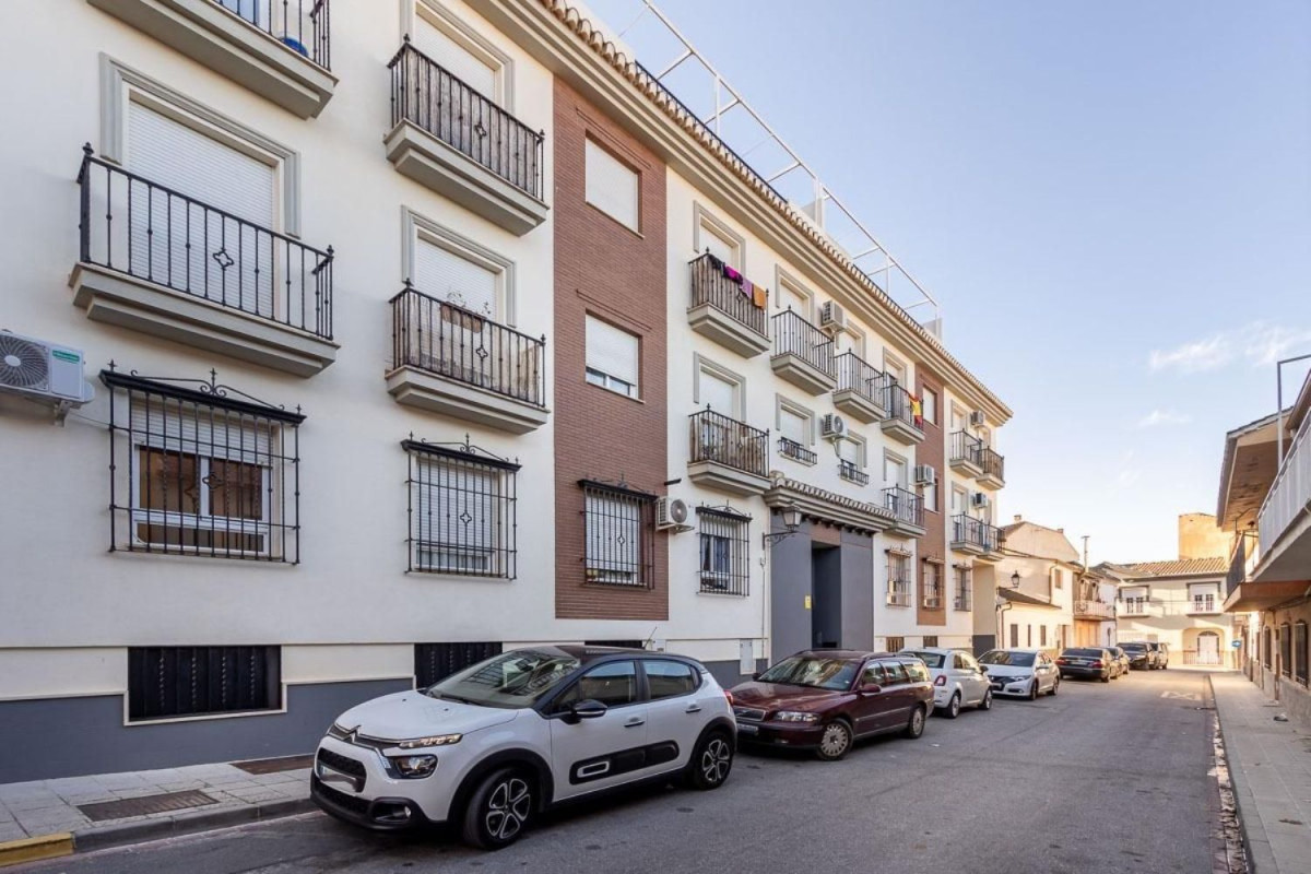Sale of apartment in SANTA ANA, La Zubia
photo 1