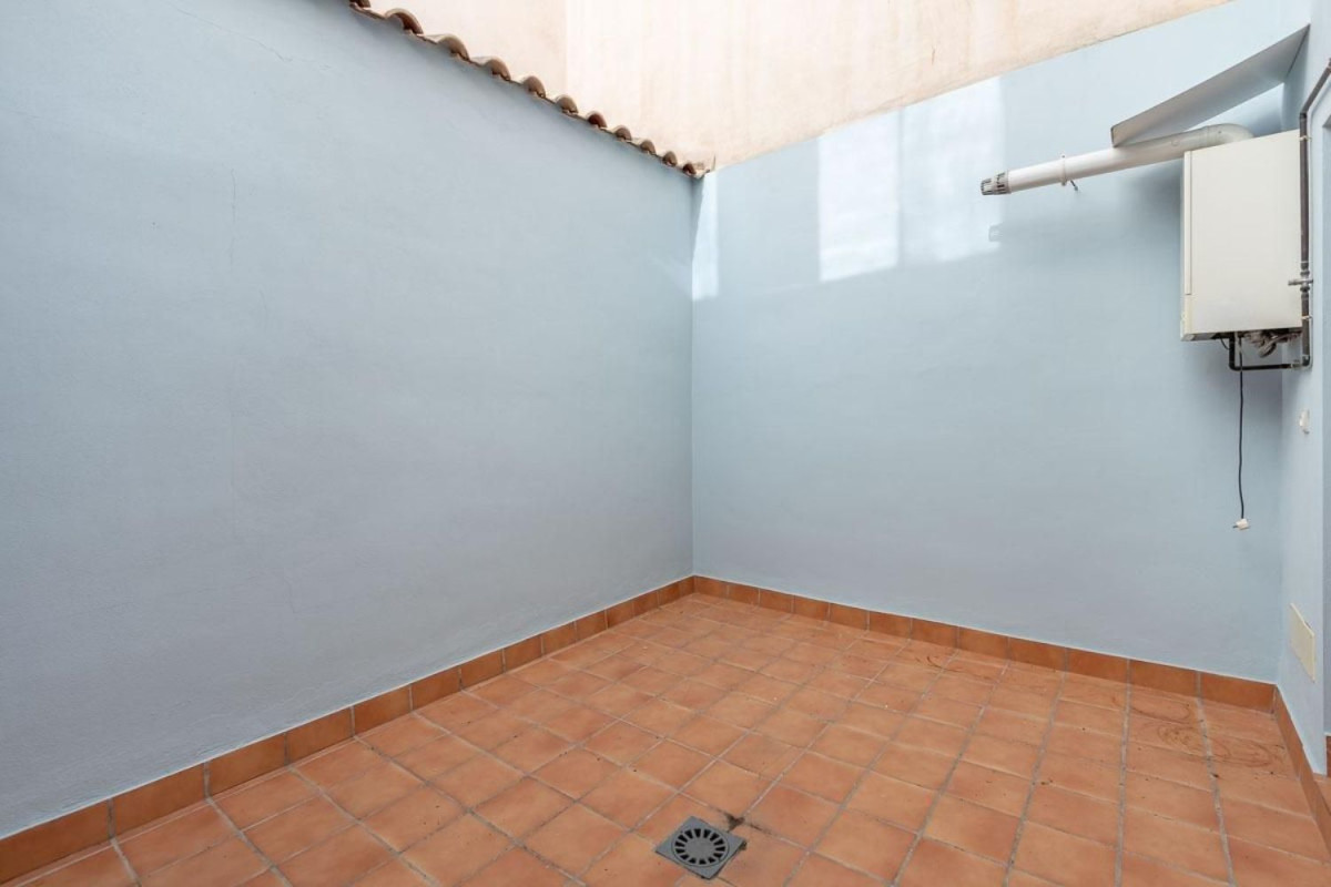 Sale of apartment in SANTA ANA, La Zubia
photo 3