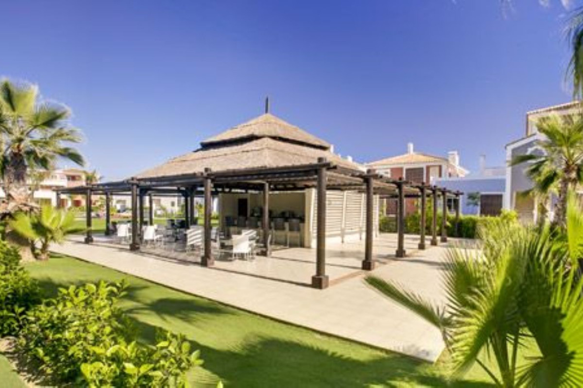 Venta de chalet adosado en Calle Quintina, 29 , Estepona photo 2
