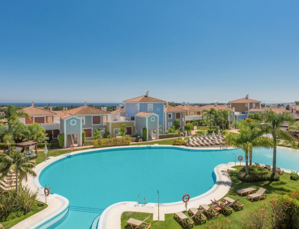 Semi-detached house for sale in Calle Quintina, 29 , Estepona thumbnail 2