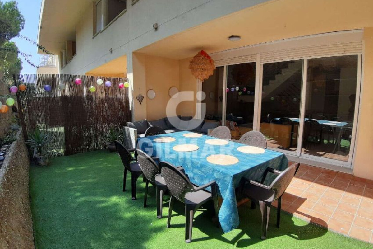 Duplex sale in Avenida de la mar, Barbate photo 1