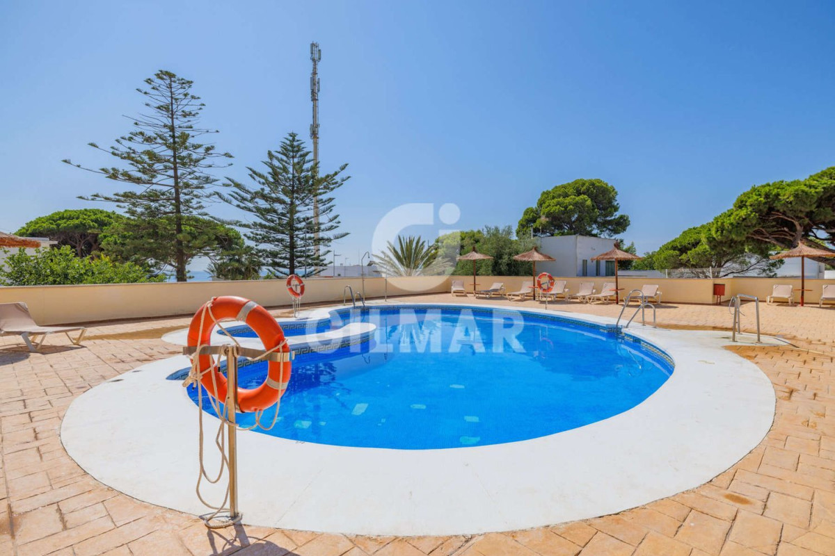 Duplex sale in Avenida de la mar, Barbate photo 3