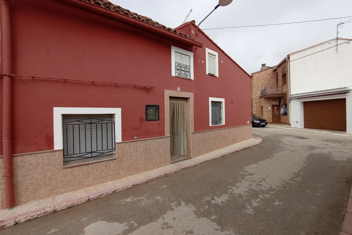Properties for sale and rent in Spain photo 2