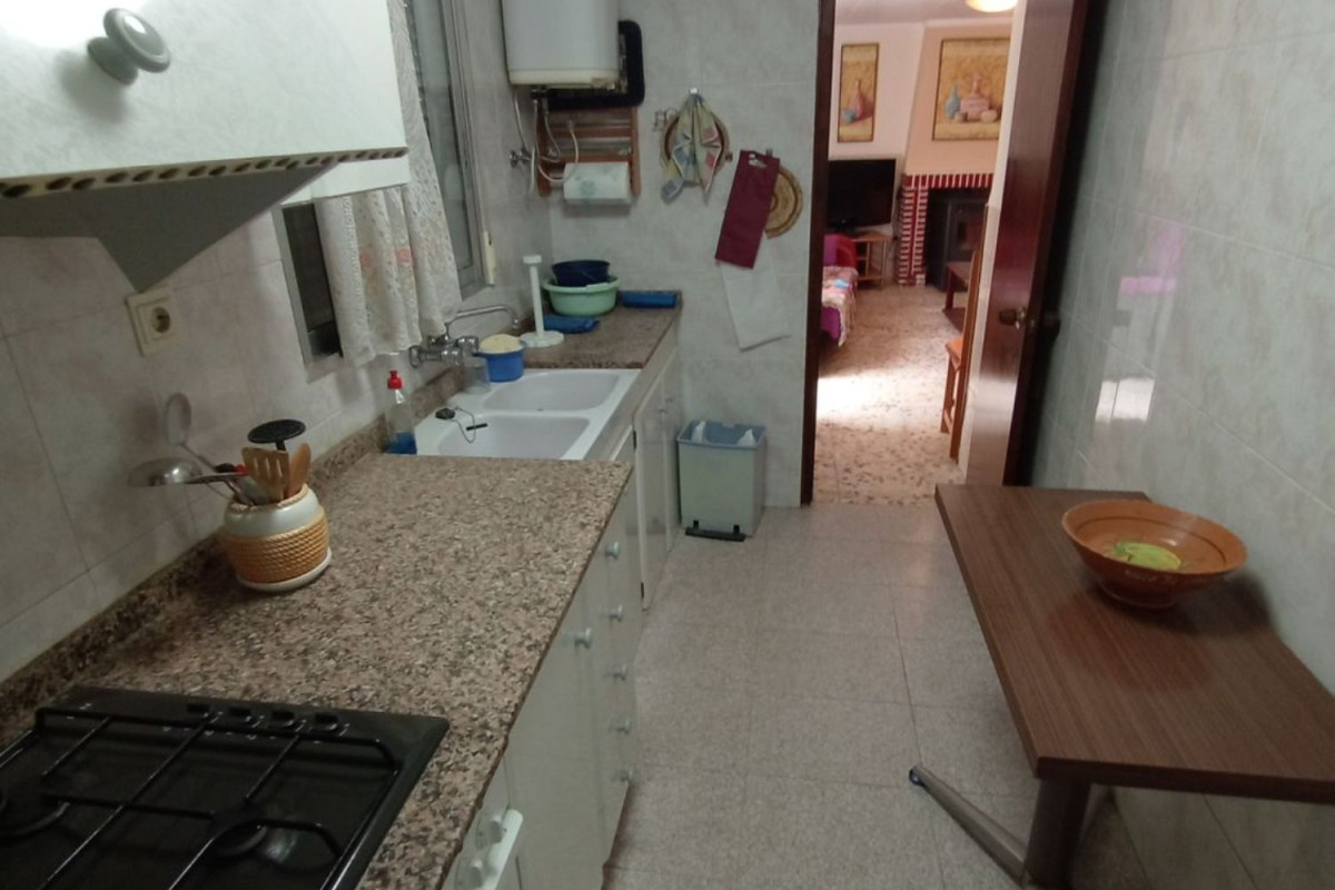Properties for sale and rent in Spain photo 4