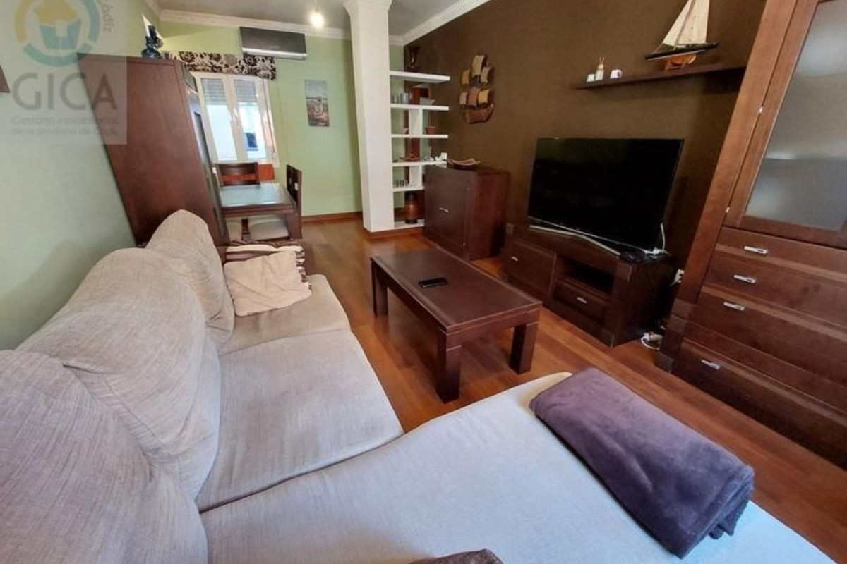 Sale of apartment in Center, Algeciras
photo 1