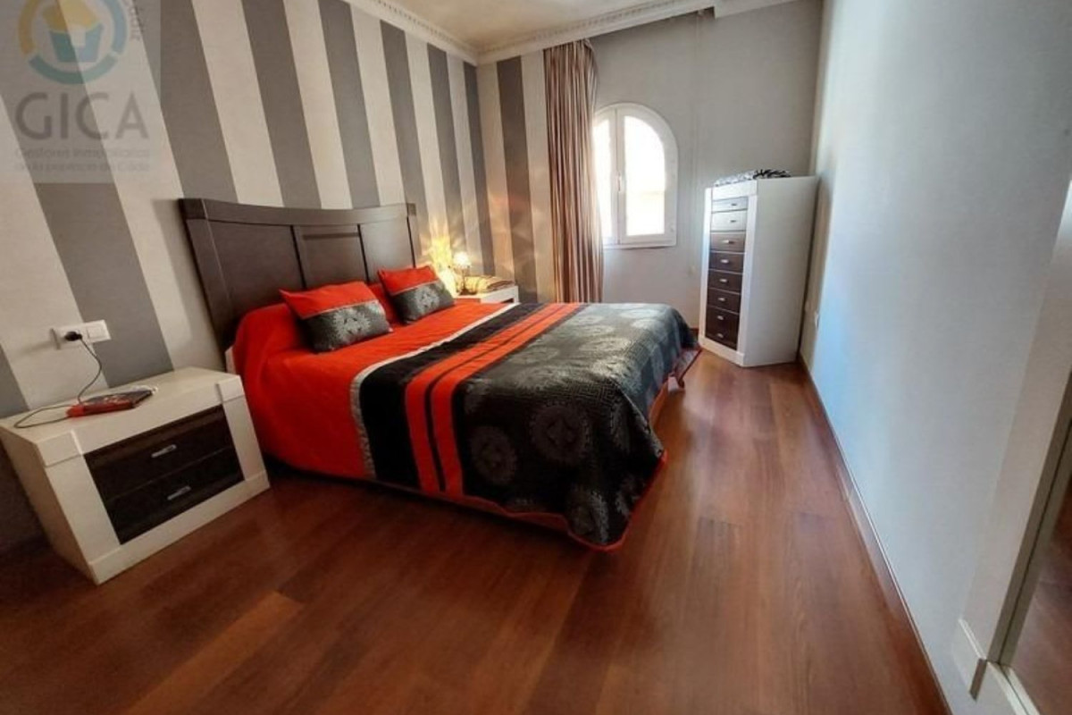 Sale of apartment in Center, Algeciras
photo 3