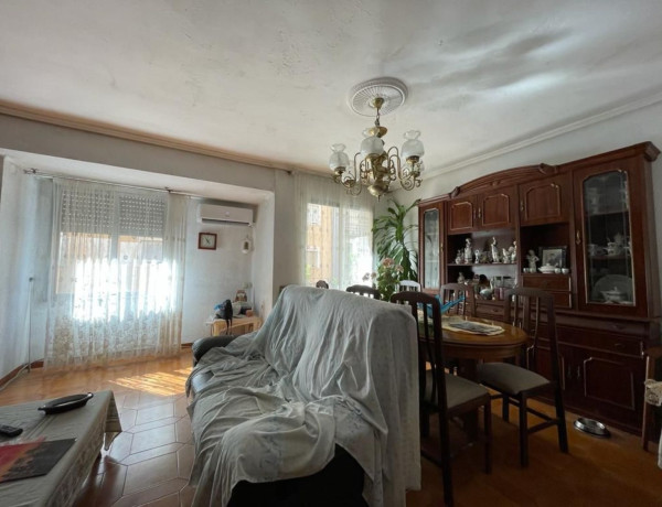 Продажа квартиры в  Calle del Pintor Genaro Lahuerta, València photo 1
