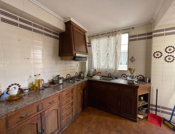 Продажа квартиры в  Calle del Pintor Genaro Lahuerta, València photo 3