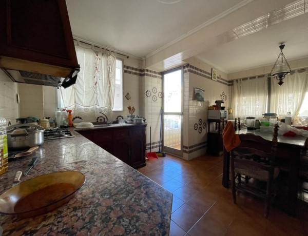 Продажа квартиры в  Calle del Pintor Genaro Lahuerta, València photo 4