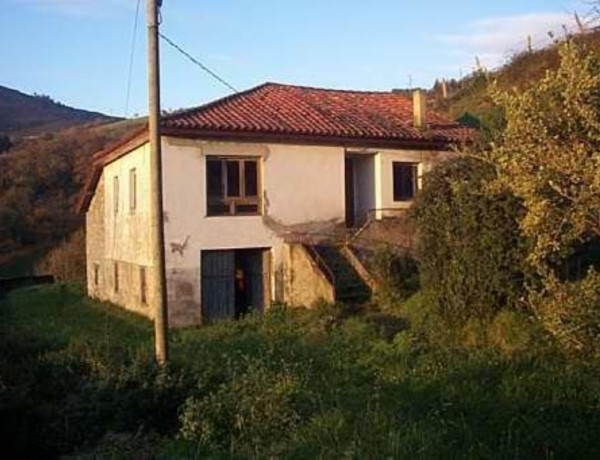Chalet independiente en venta en , Parres photo 1