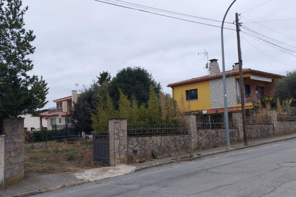 Участок земли на продажу в Санта-Эулялия де Ронсана, Барселона photo 5