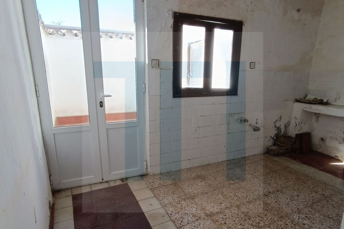 Venta de chalet adosado en , Llerena photo 4