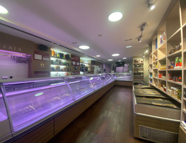 Local en venta en Barcelona photo 1