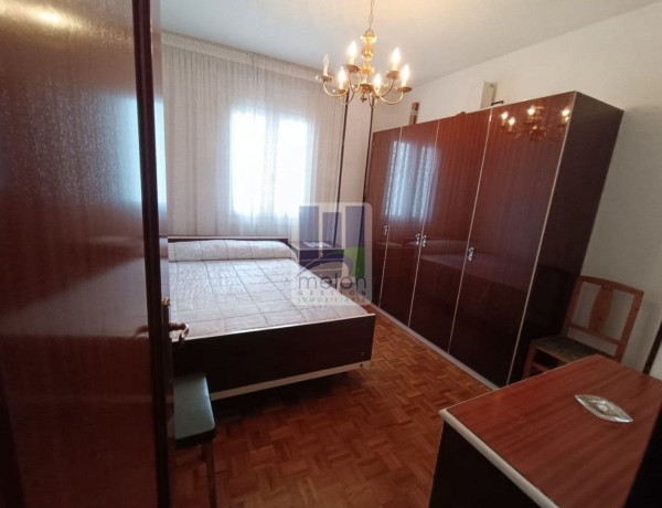 Apartment for sale in  Calle Valentín Jalón, Burgos photo 2