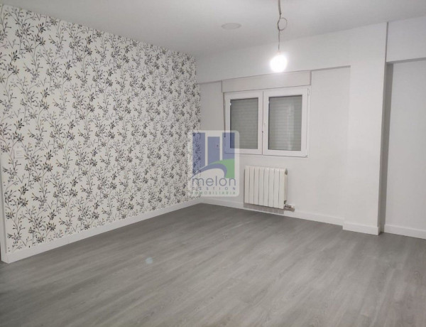 Apartment for sale in  Calle Alejandro Yagüe, Burgos photo 1