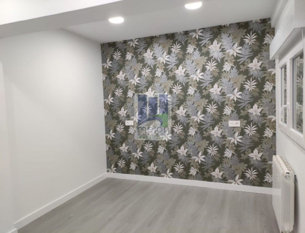 Apartment for sale in  Calle Alejandro Yagüe, Burgos photo 3