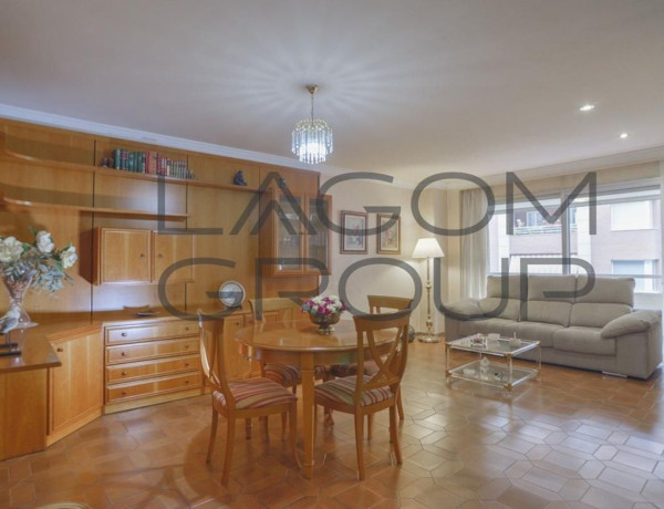 Piso en venta en  Universitat , Lleida photo 1