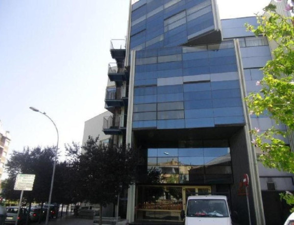 Edificio en venta en Llevant thumbnail 2