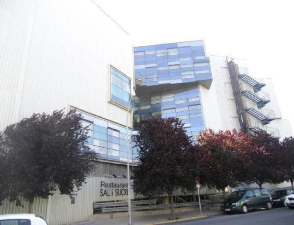 Edificio en venta en Llevant photo 4