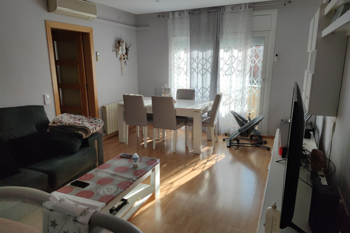 Sprzedaż mieszkania w Calle de l'Agricultura, Terrassa
photo 2