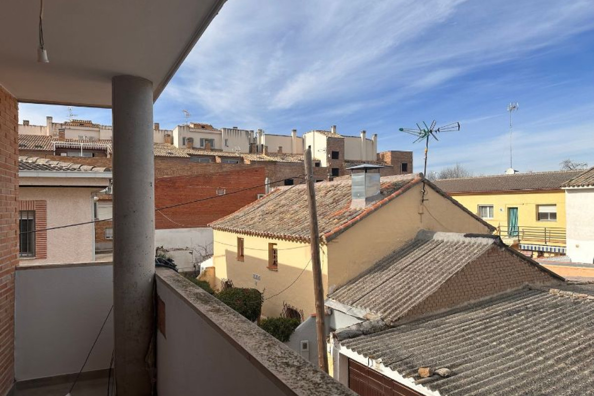 Piso en venta en Huerta Abajo, Camarena
photo 1