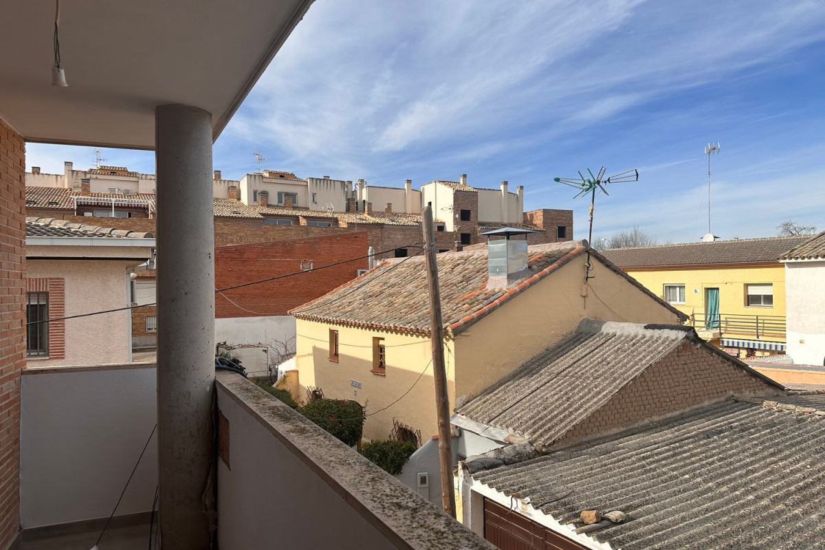Piso en venta en Huerta Abajo, Camarena
photo 2