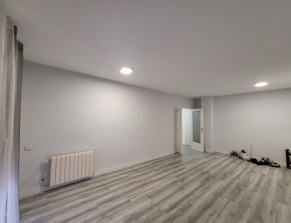 Piso en venta en  Plaza Badajoz, Blanes photo 2